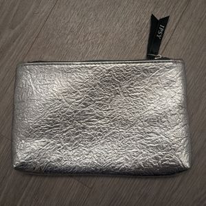 Ipsy make-up bag